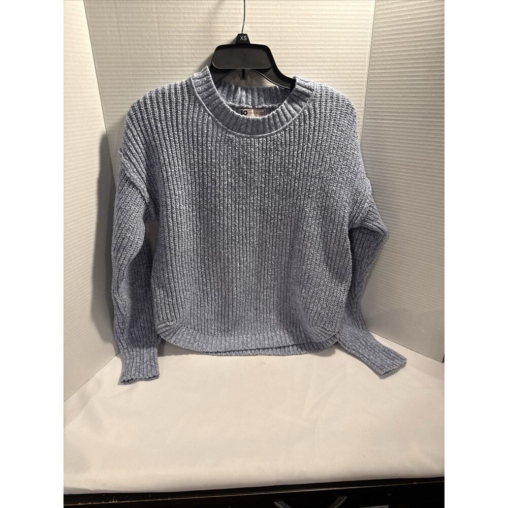 SO Sweater, Women's Size M, Lite Blue, Pullover Crew Neck, Long Sleeve Round Hem